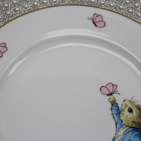 BEATRIX POTTER PETER BUNNY RABBIT EASTER DINNER PLATES w/GOLD TRIM - S/4 - NEW